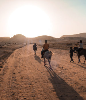 “Mudhelah” Horse Riding In Little Petra 2 Hours